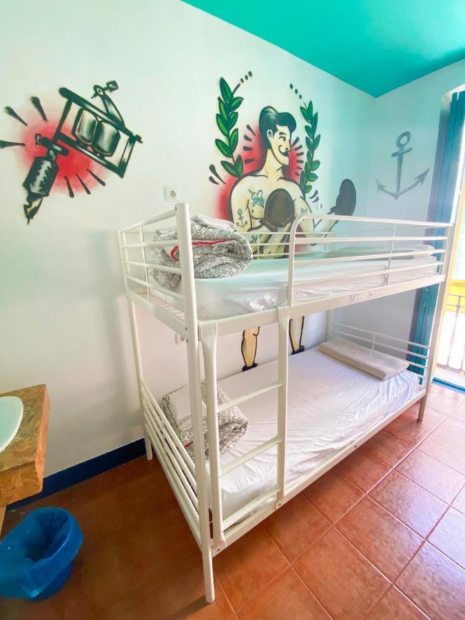 Sevilla Kitsch Hostel Art Ngoại thất bức ảnh