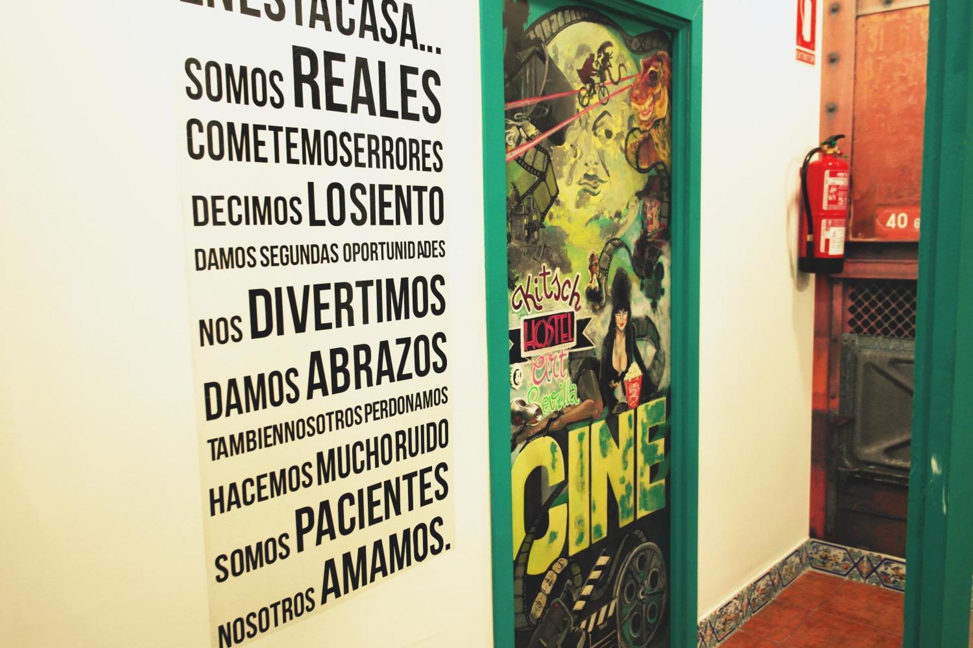 Rio Hostel Seville Phòng bức ảnh