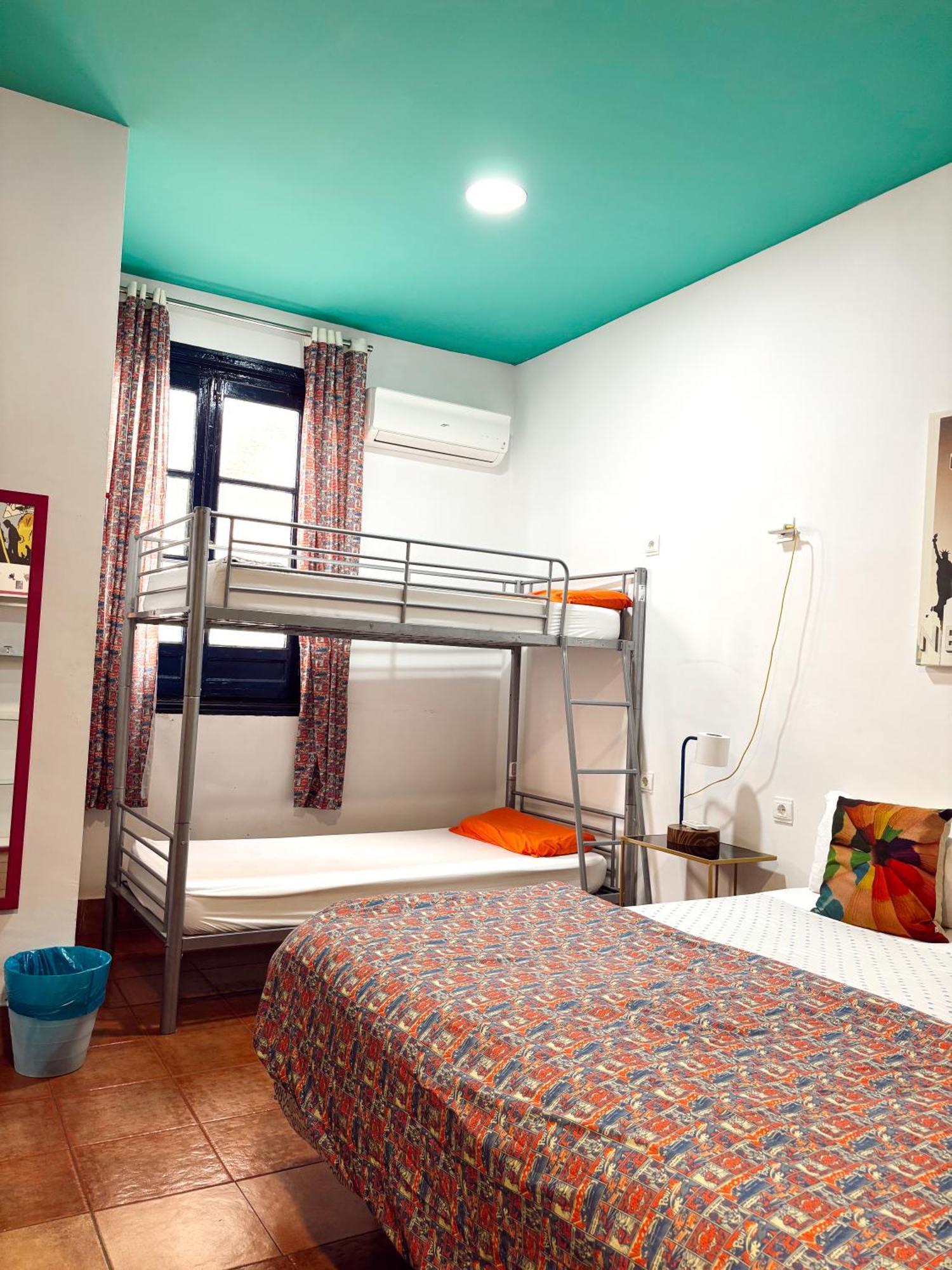 Rio Hostel Seville Ngoại thất bức ảnh
