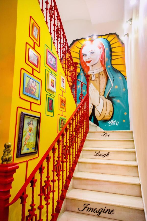 Sevilla Kitsch Hostel Art Ngoại thất bức ảnh